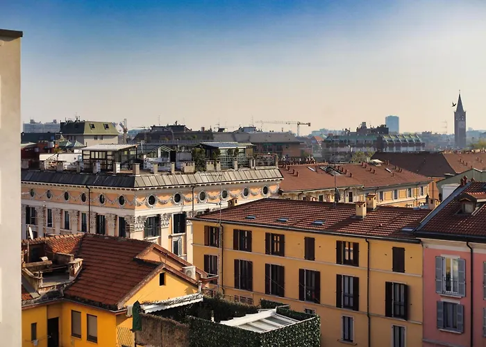 City View, Elegant Apartment In Milan\'S Rooftops